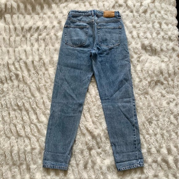 FRANK & OAK | Denim Mom Jeans Light Wash - Picture 2 of 4